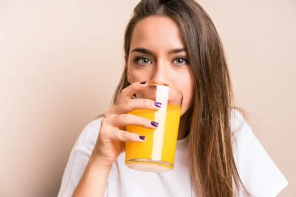 Comment les boissons acides affectent nos dents et comment les proteger 2