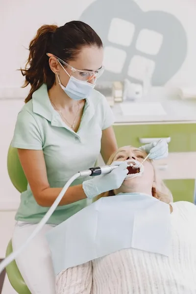 l’importance de contrôles dentaires réguliers pour une hygiène bucco-dentaire optimale