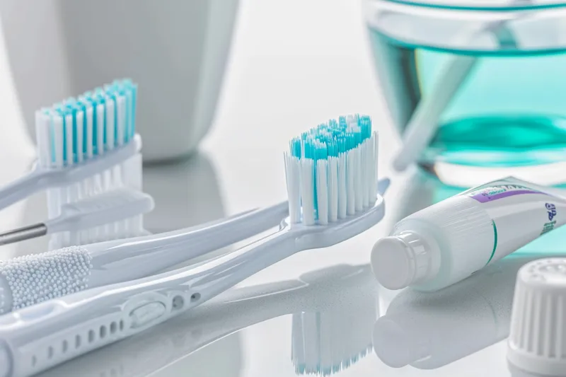 techniques de brossage efficaces pour un nettoyage dentaire en profondeur, découvrez les meilleures approches