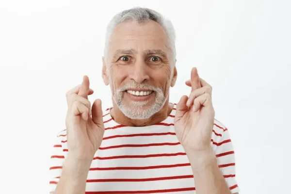Implants dentaires vs. protheses amovibles quelle est la meilleure
